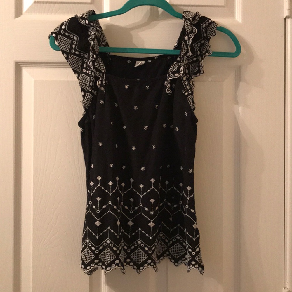Old navy eyelet too size small